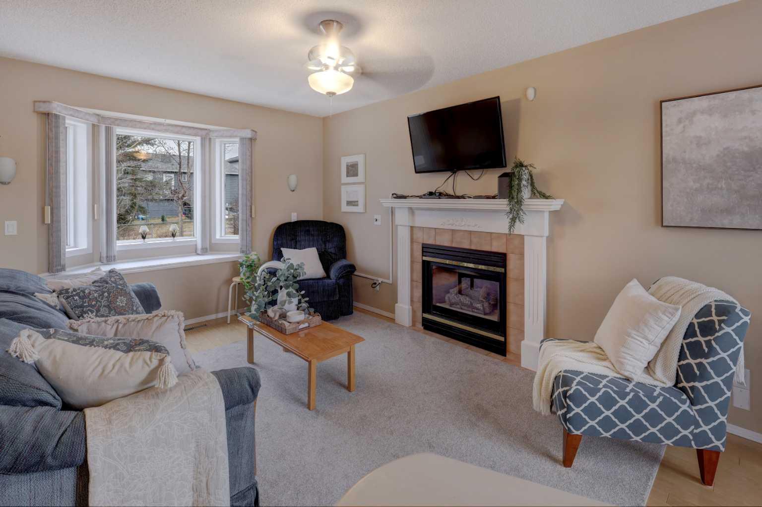 135 Coverdale Court NE