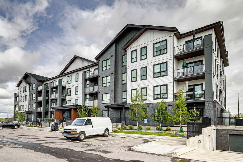 Photo of 100 Banister Drive #1401, Okotoks, AB T1S 5Y2 (MLS # A2339751)