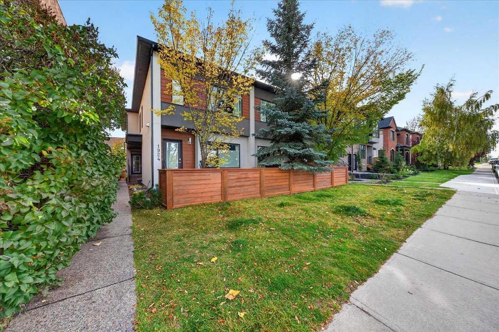 Photo of 1922 29 Street SW, Calgary, AB T3E 2J8 (MLS # A2350352)