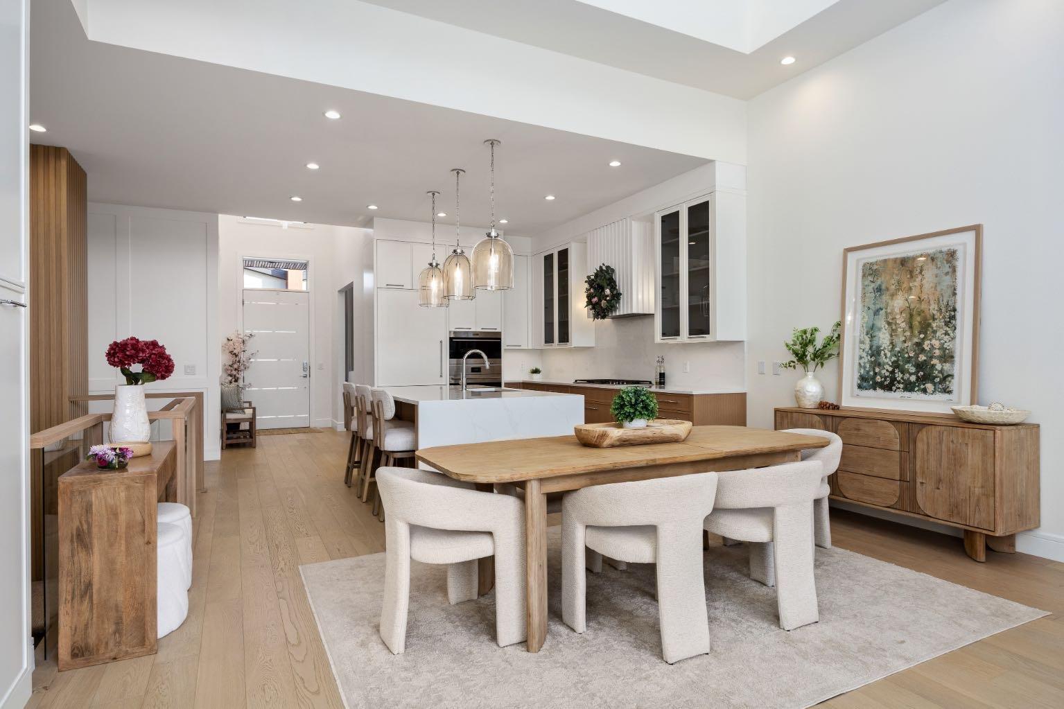 307 Elveden Court SW