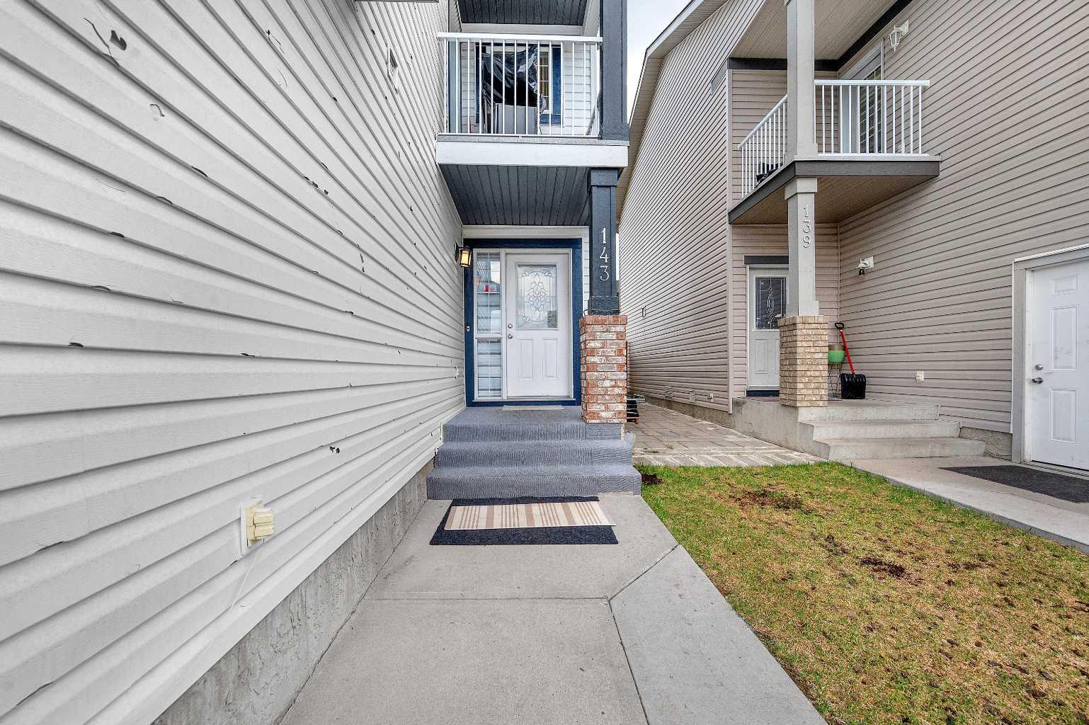 143 Taralake Way NE