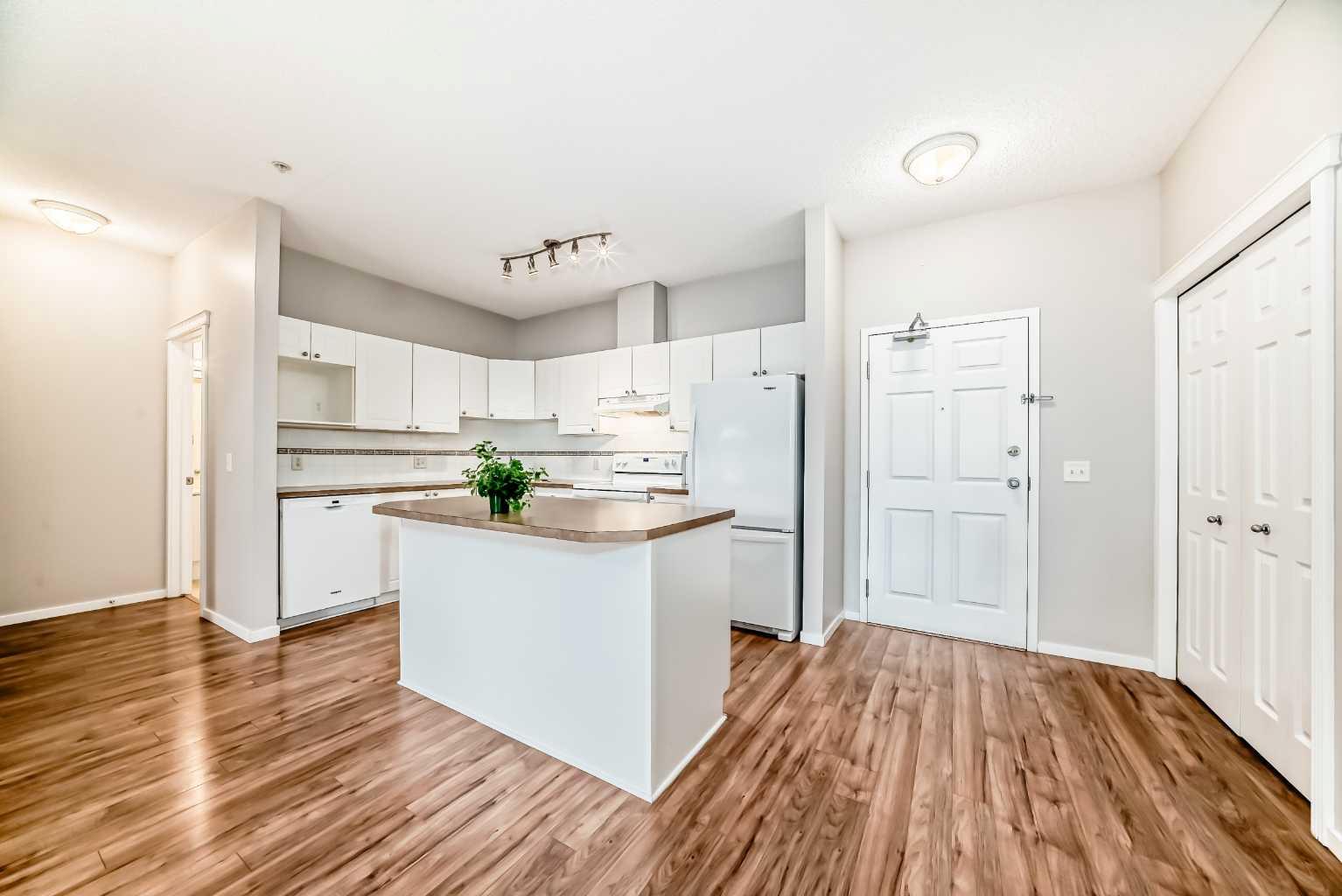 8 Country Village Bay NE 109