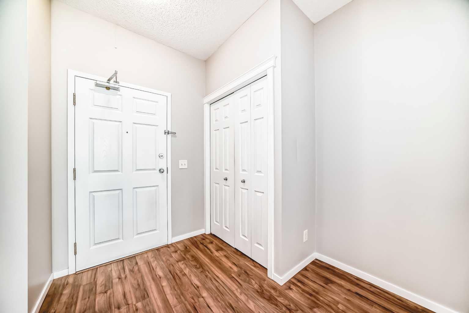 8 Country Village Bay NE 109