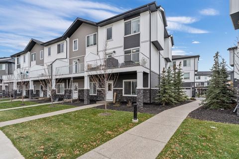 Photo of 280 Chelsea Road, Chestermere, AB T1X 2X9 (MLS # A2266417) Photo of 280 Chelsea Road, Chestermere, AB T1X 2X9 (MLS # A2266417)