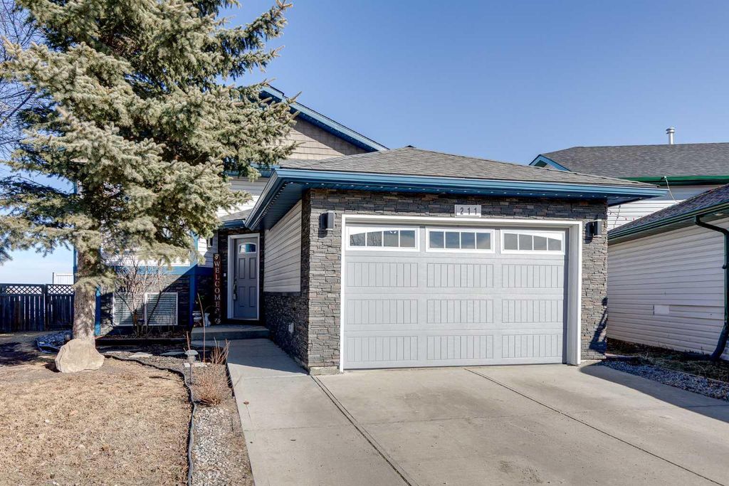 Photo of 211 Silver Springs Way NW, Airdrie, AB T4B 2Y3 (MLS # A2285947)