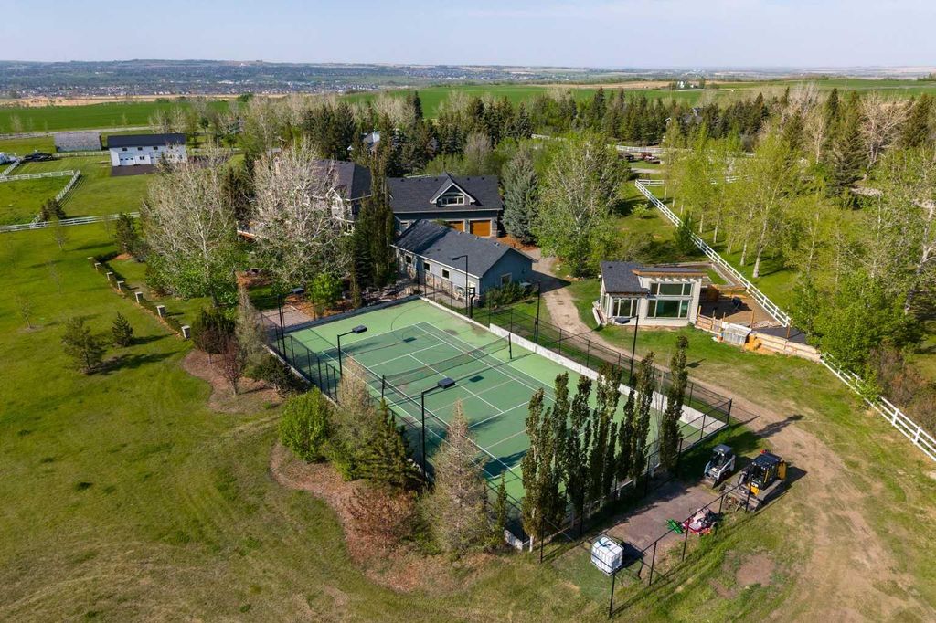 Photo of 402041 28 Street E, Rural Foothills County, AB T1S 6C3 (MLS # A2314998)
