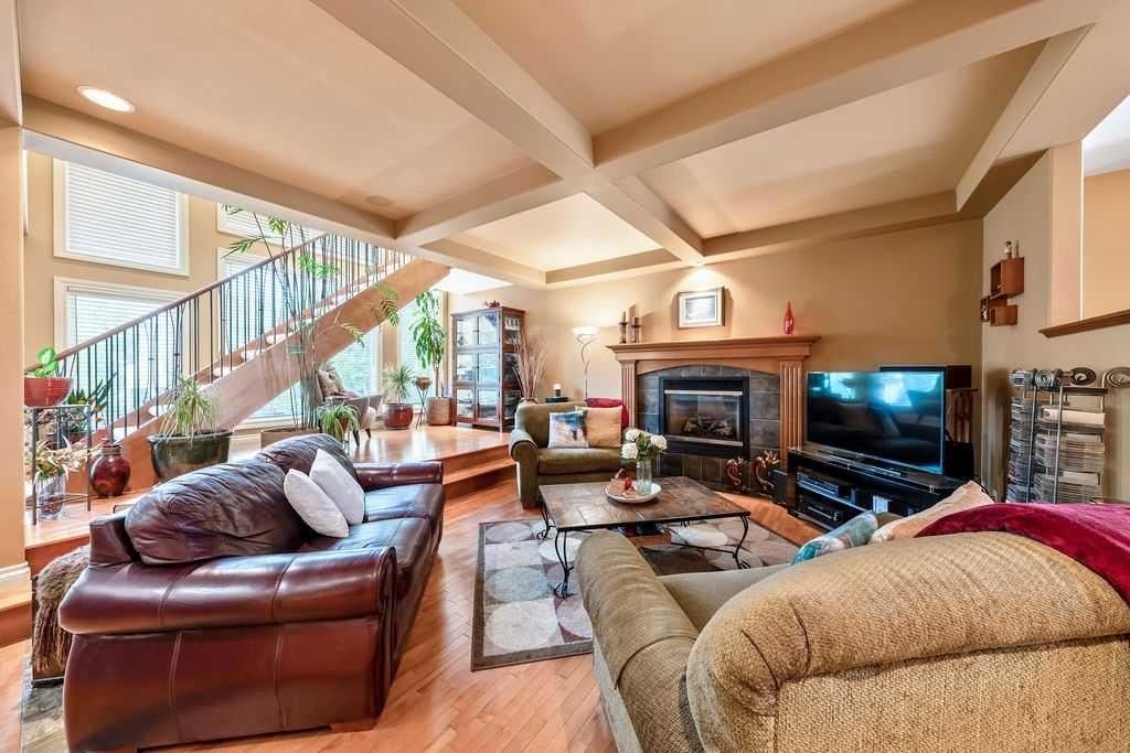 174 Arbour Vista Close NW