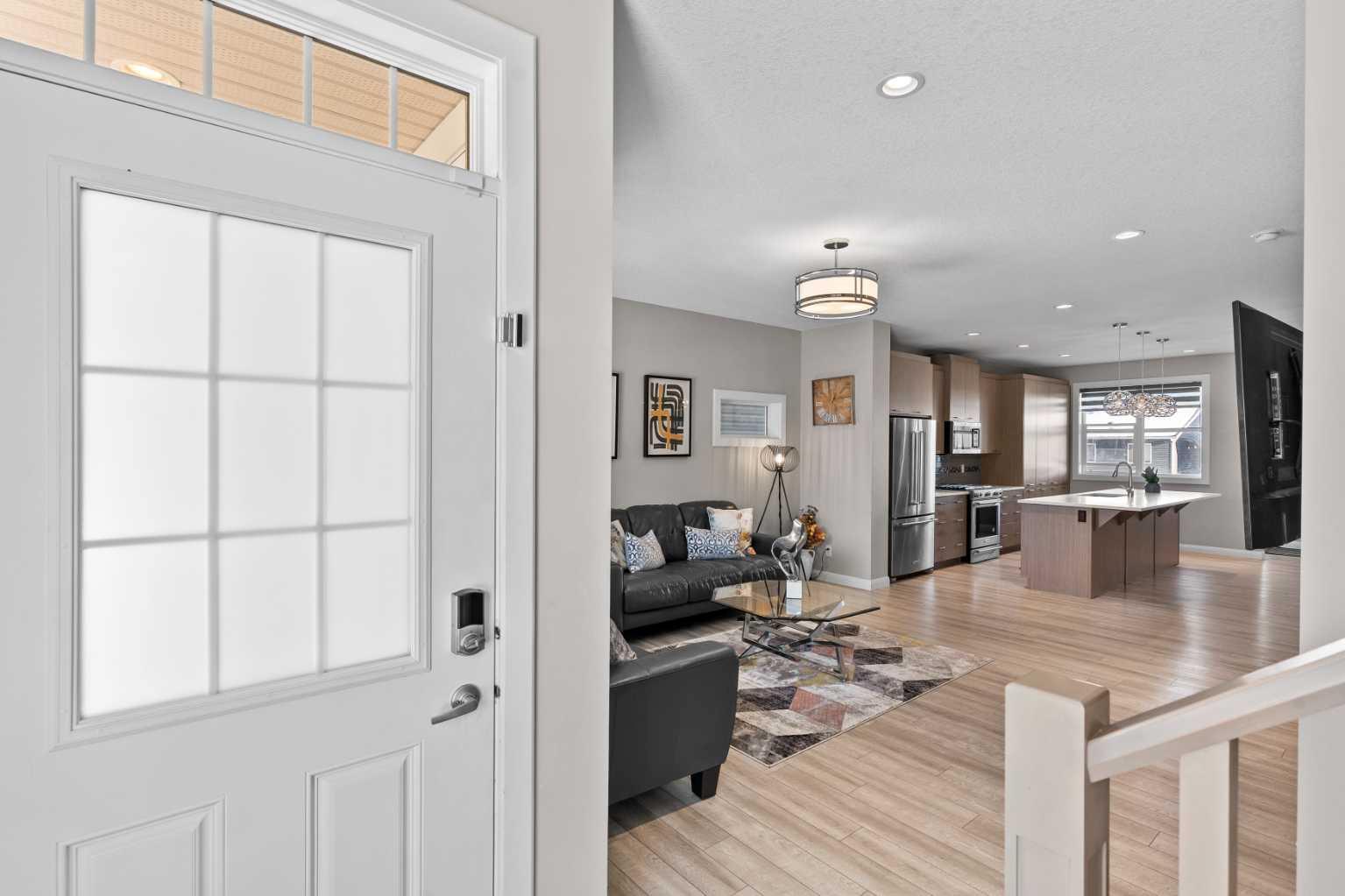 18 Evanscrest Heights NW