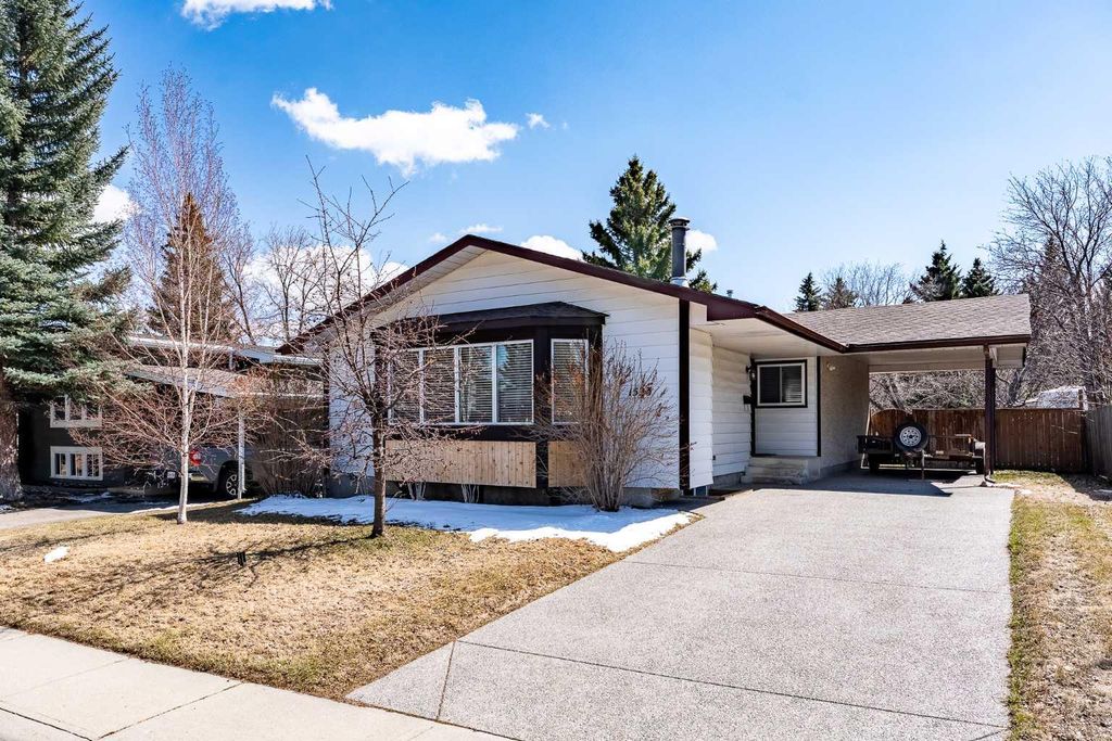 Photo of 1523 110 Avenue SW, Calgary, AB T2W 0E2 (MLS # A2304946)