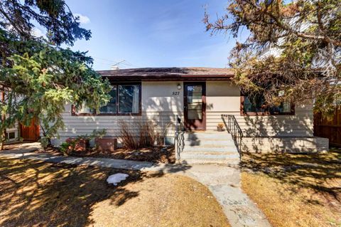 Photo of 527 35A Street NW, Calgary, AB T2N 3A1 (MLS # A2299242)