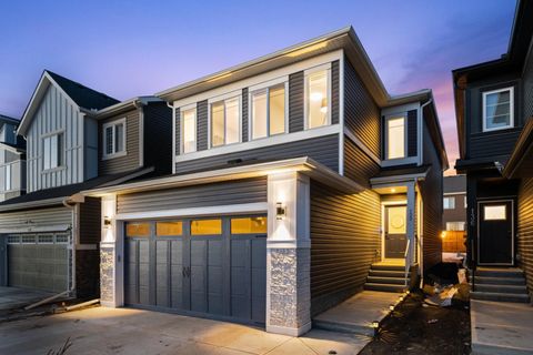 132 Carringsby Avenue NW Calgary AB T3P 1S1