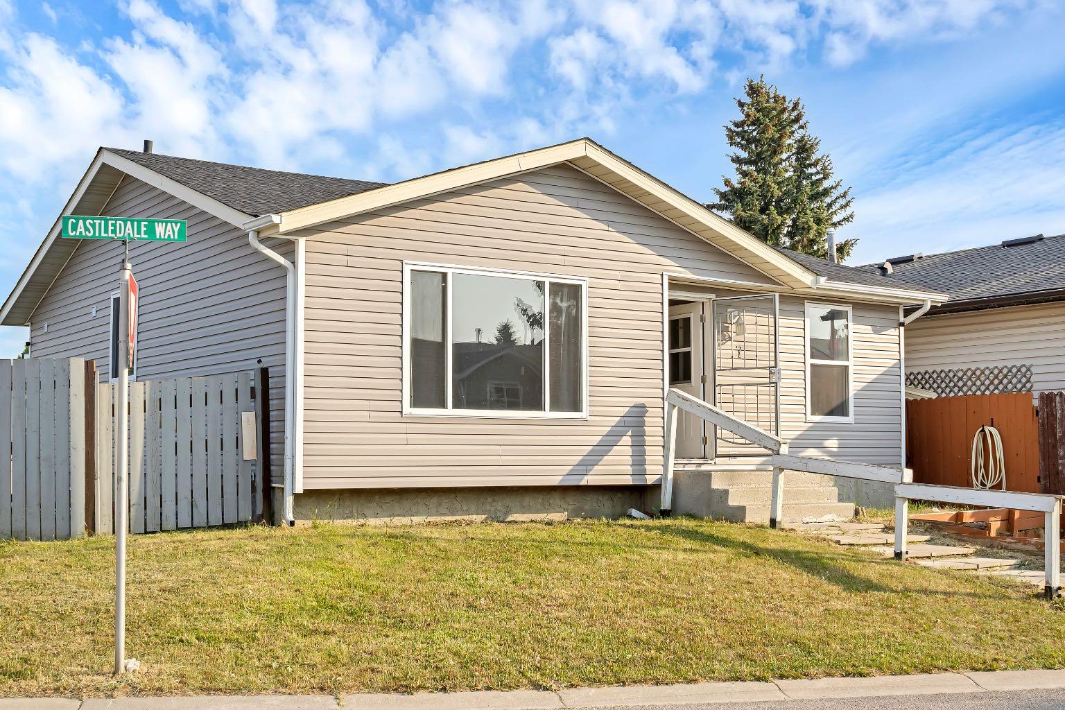7 Castledale Way NE