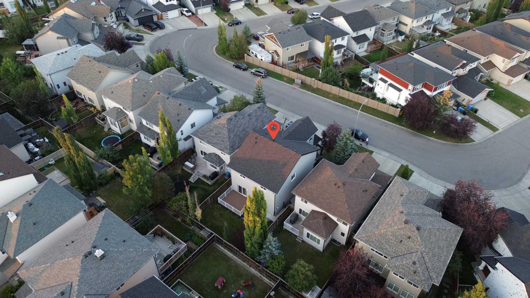 72 Panamount Manor NW