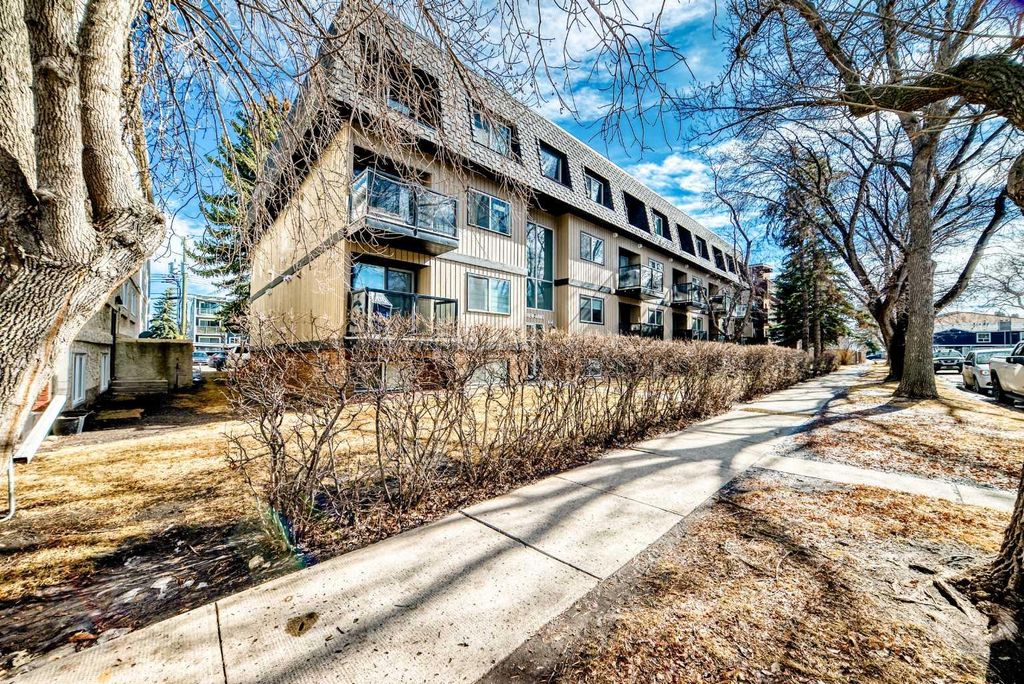 Photo of 814 4A Street NE #14, Calgary, AB T2E 3W4 (MLS # A2293526)