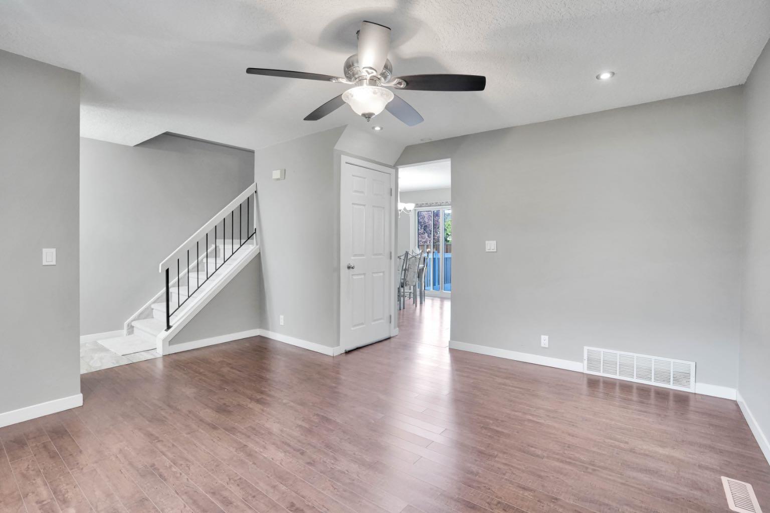 120 Tararidge Close NE