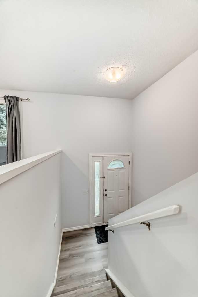 81 Bearberry Close NW