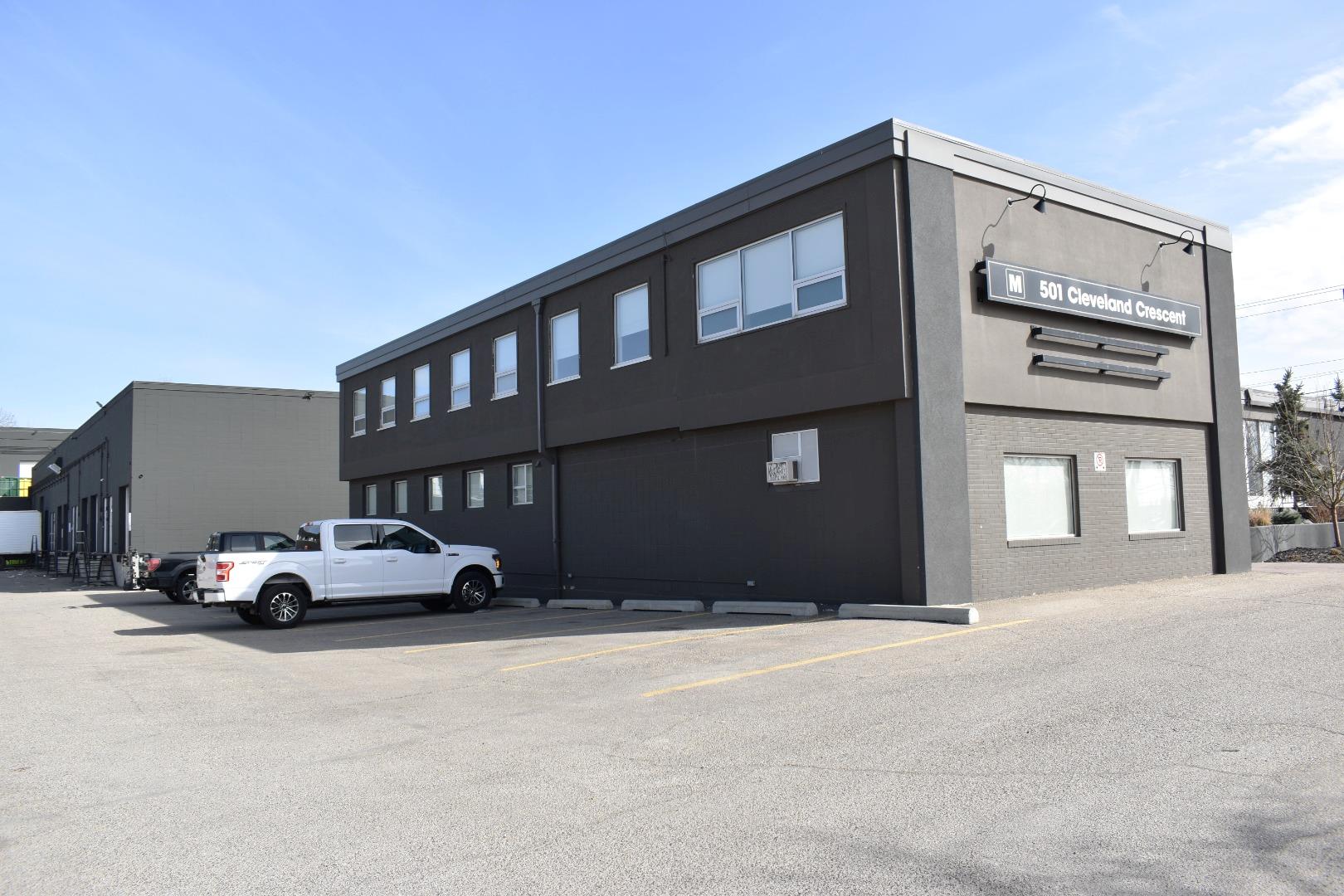 501 Cleveland Crescent SE 100