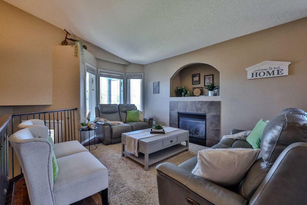 Photo of 308 Tartan Circle W, Lethbridge, AB T1J 0Z1 (MLS # A2318948)