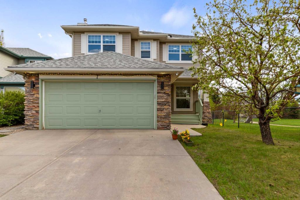 Photo of 7 Country Hills Park NW, Calgary, AB T3K 5C8 (MLS # A2311886)