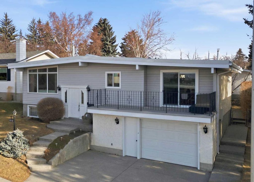 Photo of 5212 33 Street NW, Calgary, AB T2L 1V4 (MLS # A2289827)