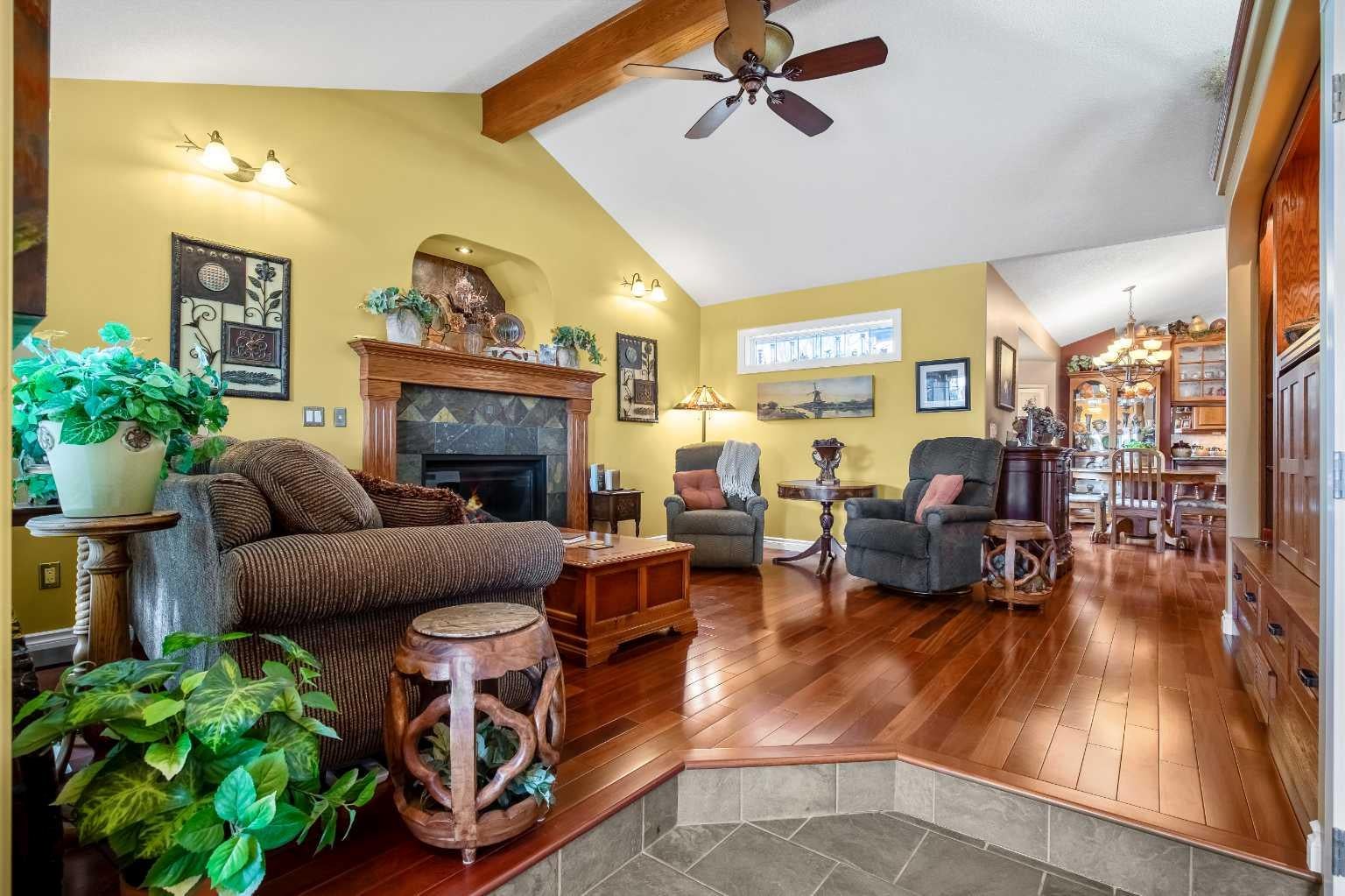 1126 Highland Green View NW
