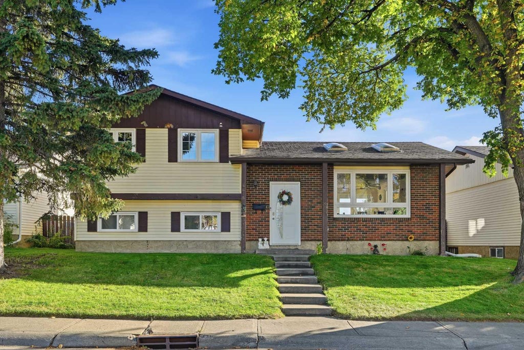 4615 31 AVENUE NE, CALGARY, AB T1Y 1G8 - Image 706888558.jpeg?d=l