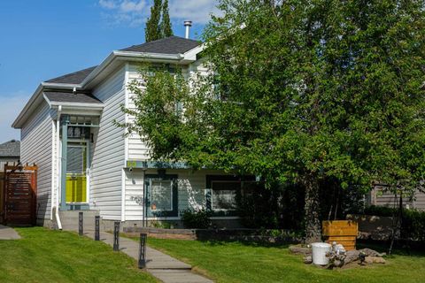 Photo of 63 Coventry View NE, Calgary, AB T3K 5H4 (MLS # A2318117)