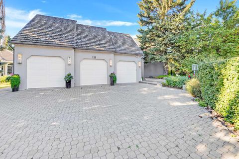Photo of 121 Patton Place SW, Calgary, AB T2V 5E1 (MLS # A2306145)