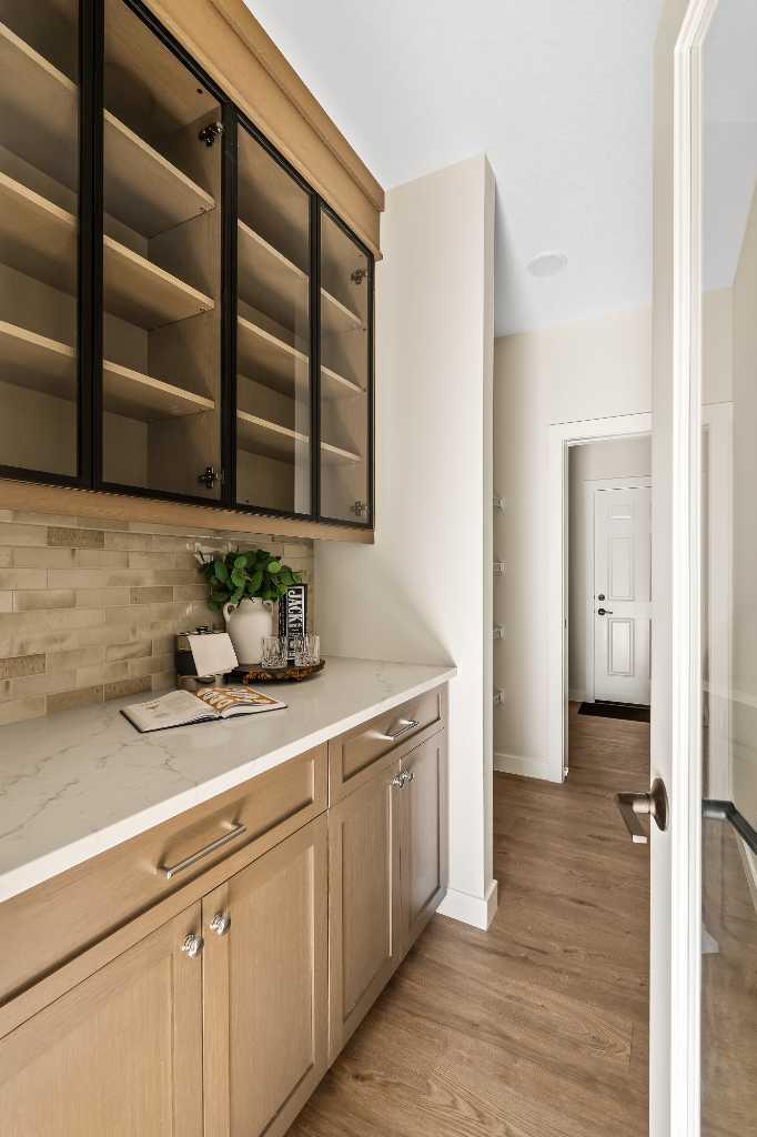 155 Chinook Winds Manor SW