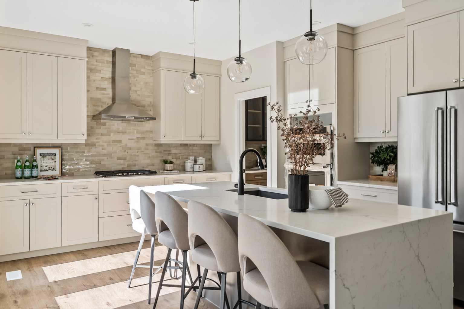 155 Chinook Winds Manor SW