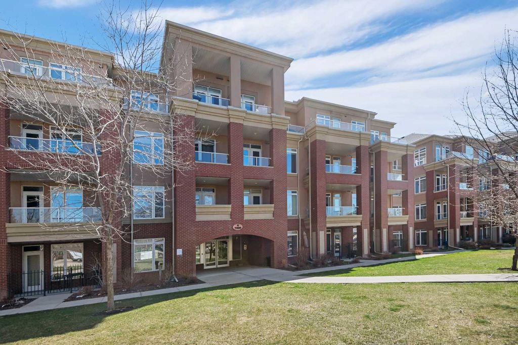 Photo of 14 Hemlock Crescent SW #7204, Calgary, AB T3C 2Z1 (MLS # A2305964)