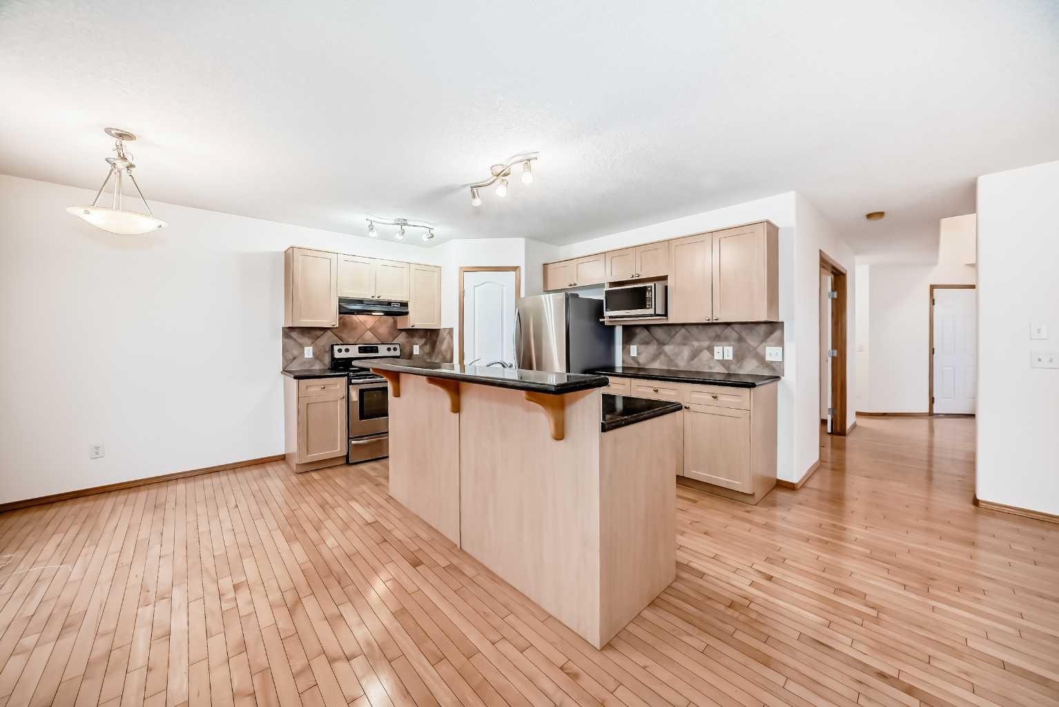 17 Royal Birkdale Crescent NW