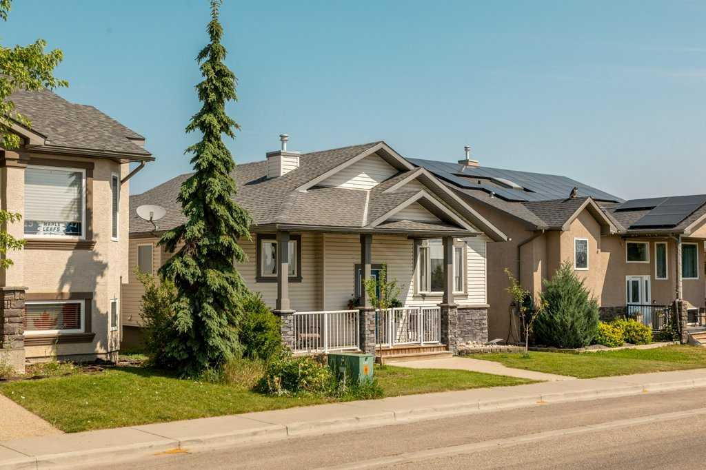 215 Grand River Boulevard W
