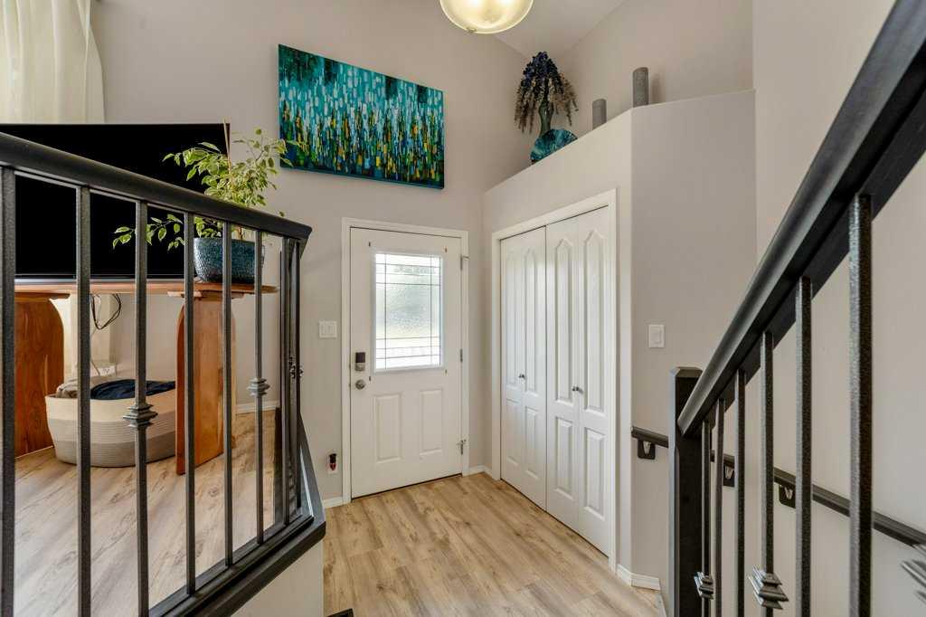 215 Grand River Boulevard W