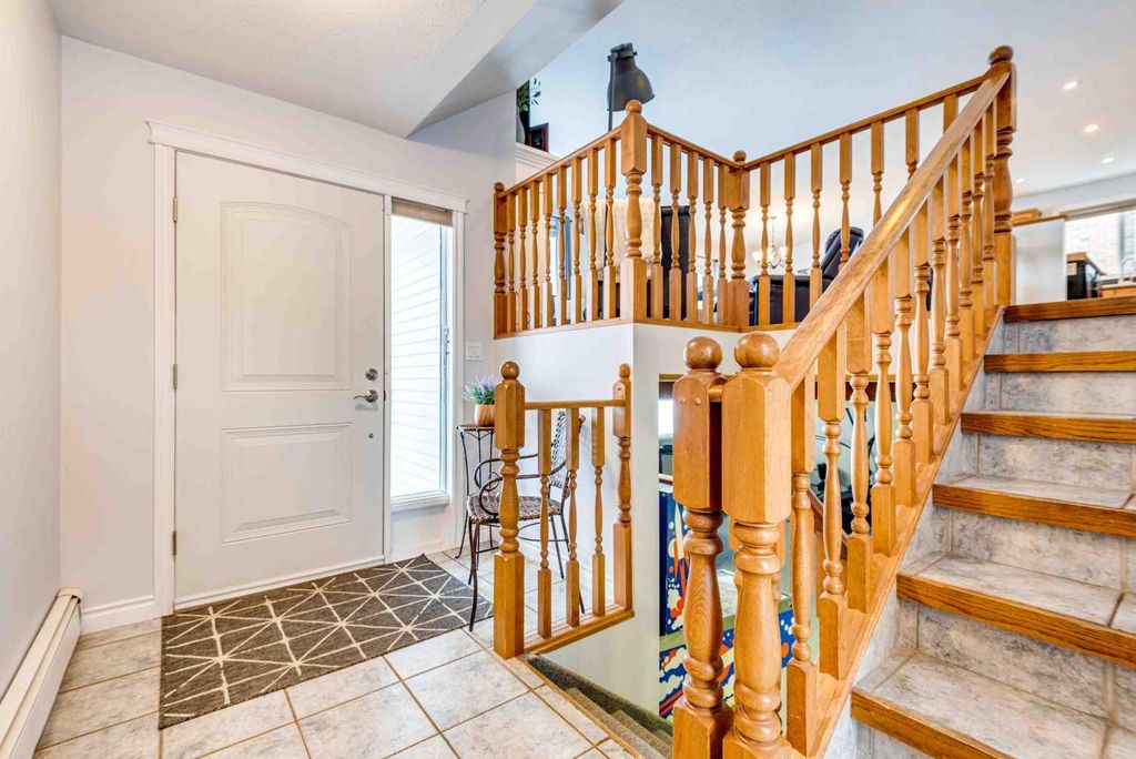 Photo of 824 6 Avenue NE, Three Hills, AB T0M 2A0 (MLS # A2293512)