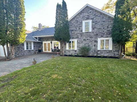 Photo of 11905 91 Street, Peace River, AB T8S 1Y3 (MLS # A2258984)