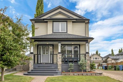 178 Evansmeade Common NW Calgary AB T3P 1E8