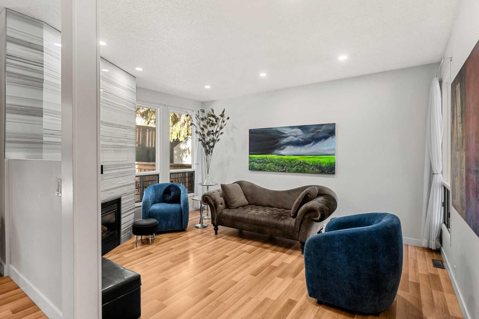 10457 19 Street SW 13