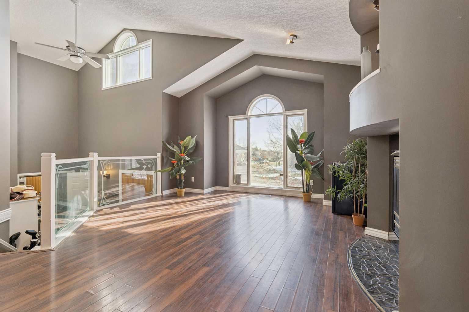8373 Edgevalley Drive NW