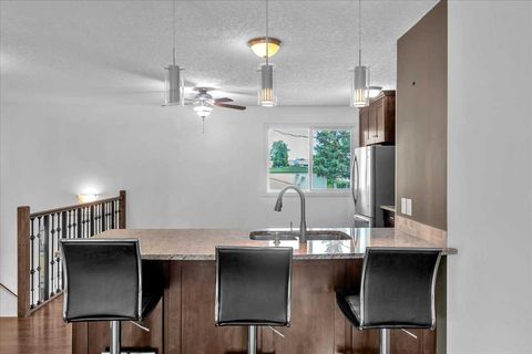 50 8 Avenue SE 6 High River AB T1V 1E8