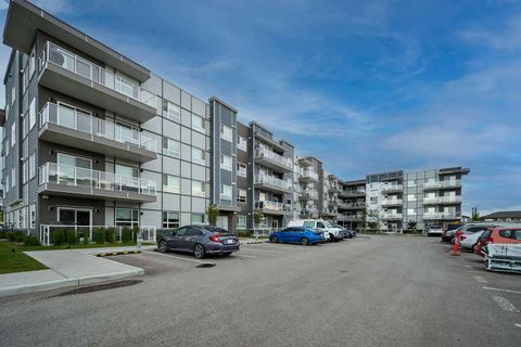 Photo of 80 Carrington Plaza NW #406, Calgary, AB T3P 1X6 (MLS # A2303135)