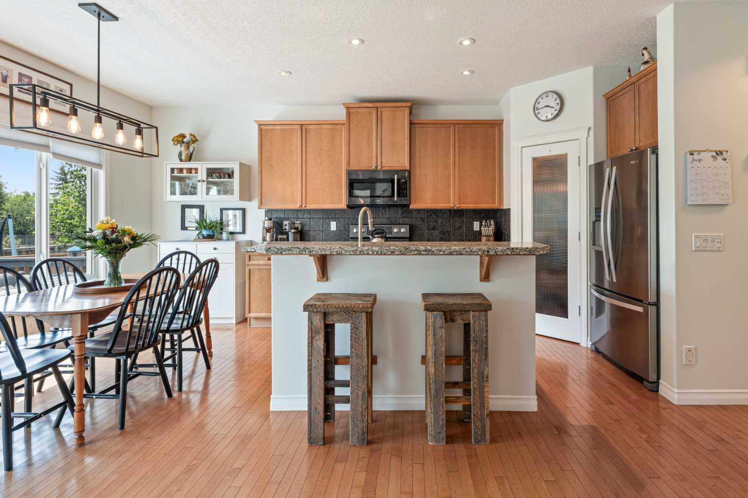 7 Crystal Green Way