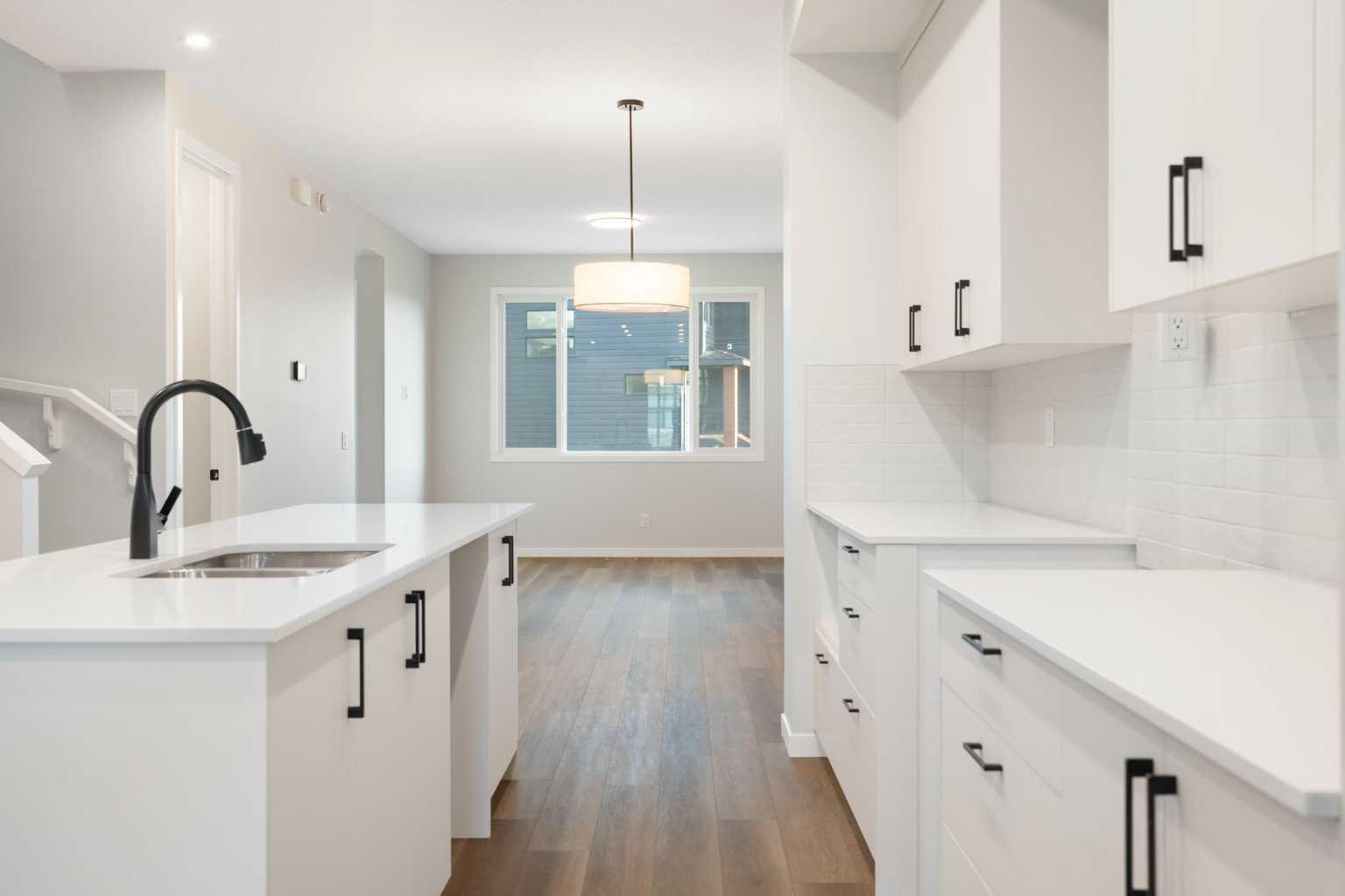 552 Rowmont Boulevard NW