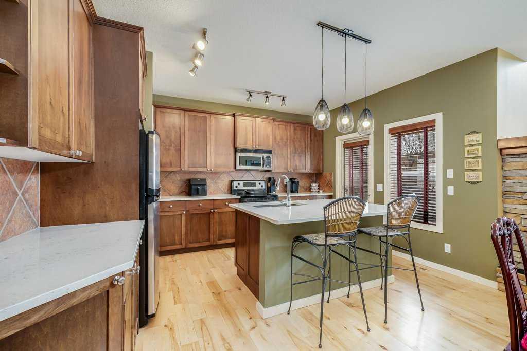 48 Chapala Square SE
