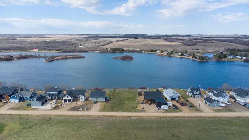 Photo of 116 Columbus St, Sandy Beach (Sask), SK S9V 1P4 (MLS # A2310253)