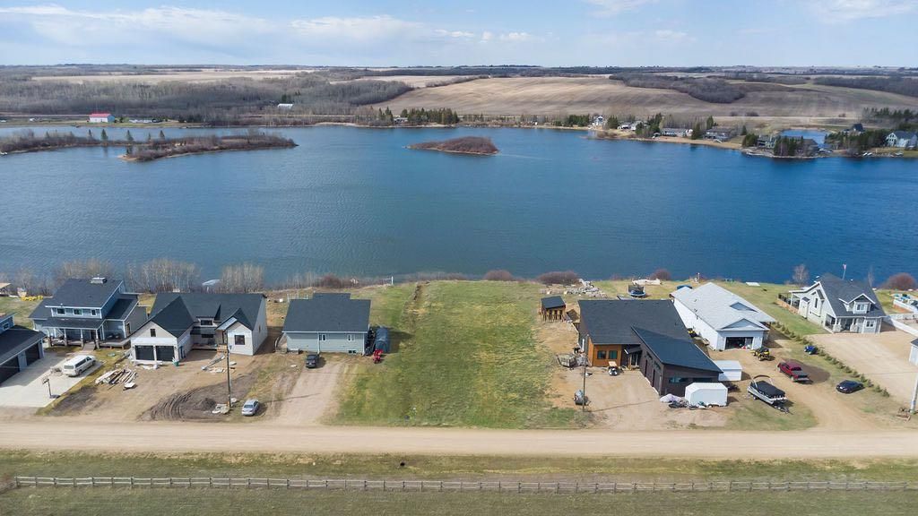 Photo of 116 Columbus St, Sandy Beach (Sask), SK S9V 1P4 (MLS # A2310253)