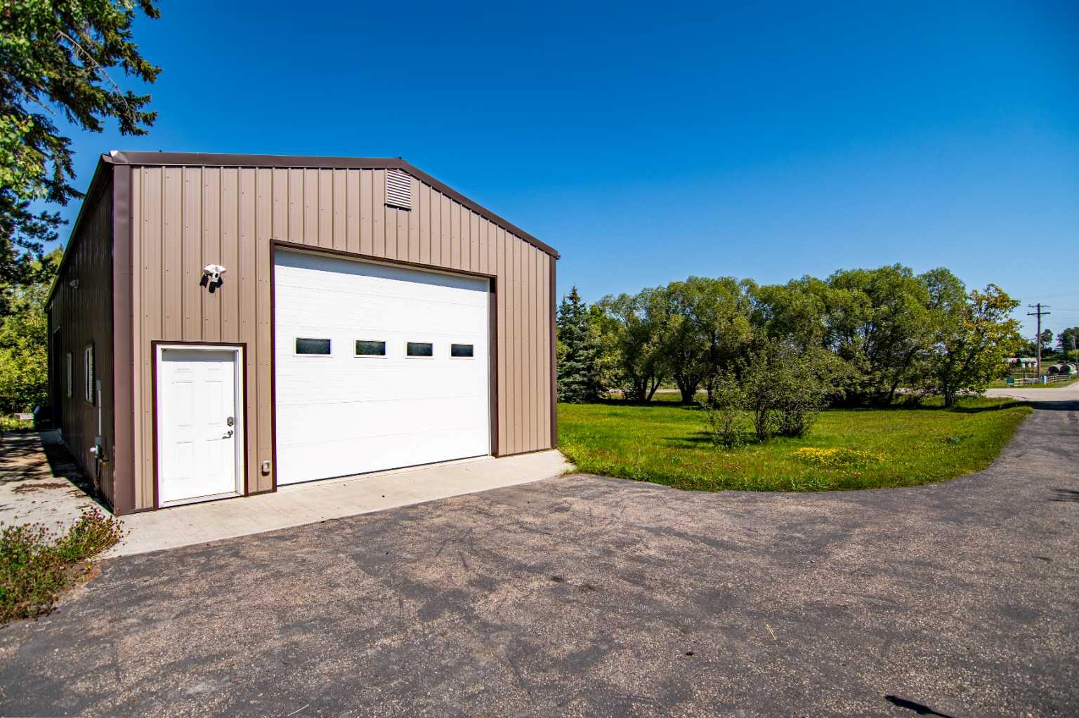 382052 Range Road 7-3