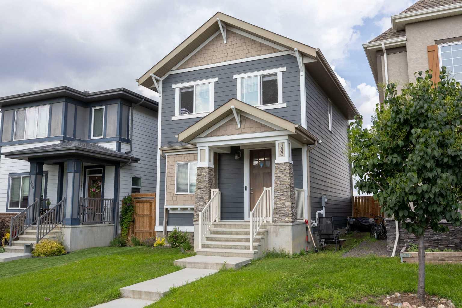 336 Marquis Heights SE