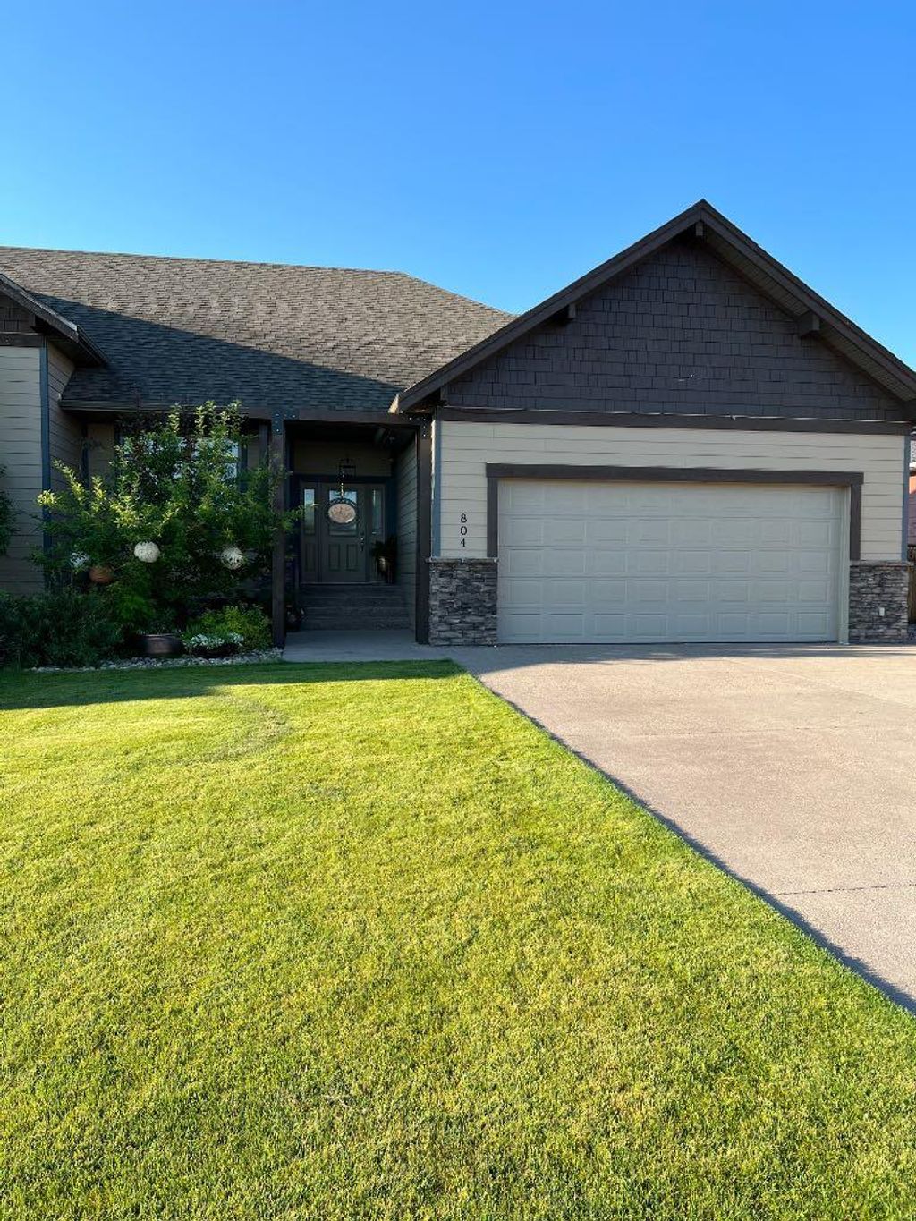 Photo of 804 Fairway Boulevard, Cardston, AB T0K 0K0 (MLS # A2293271)