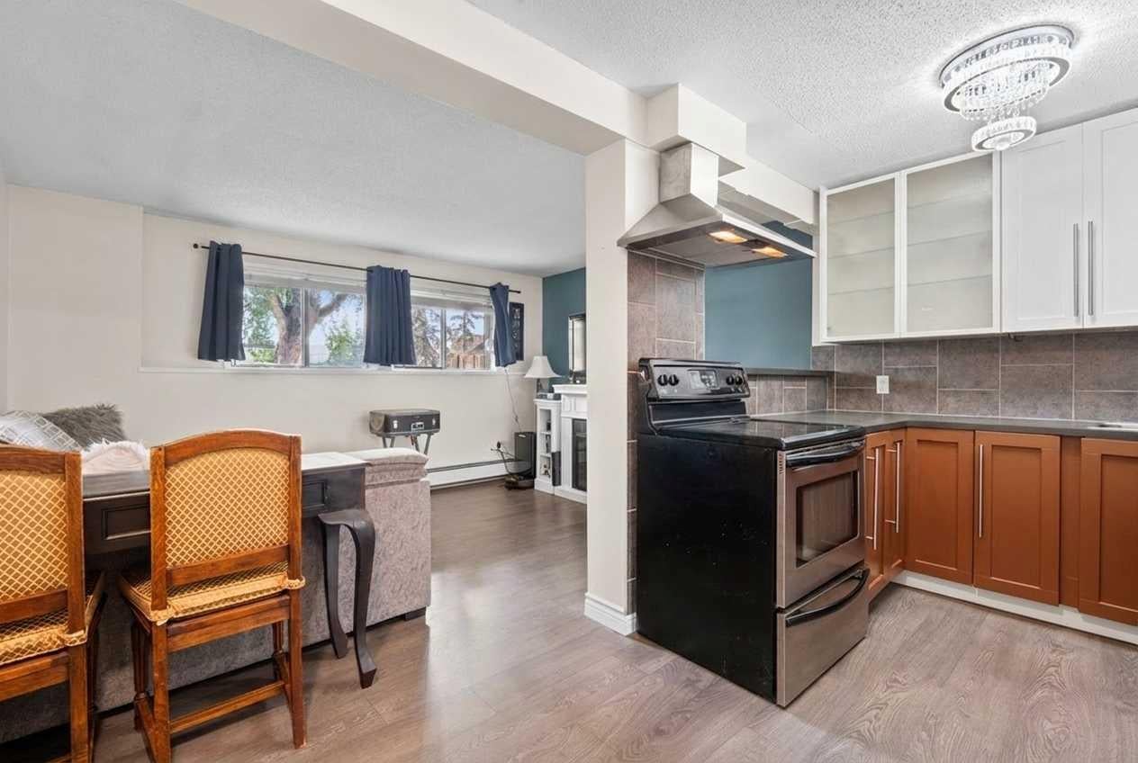 2407 17 Street SW 2
